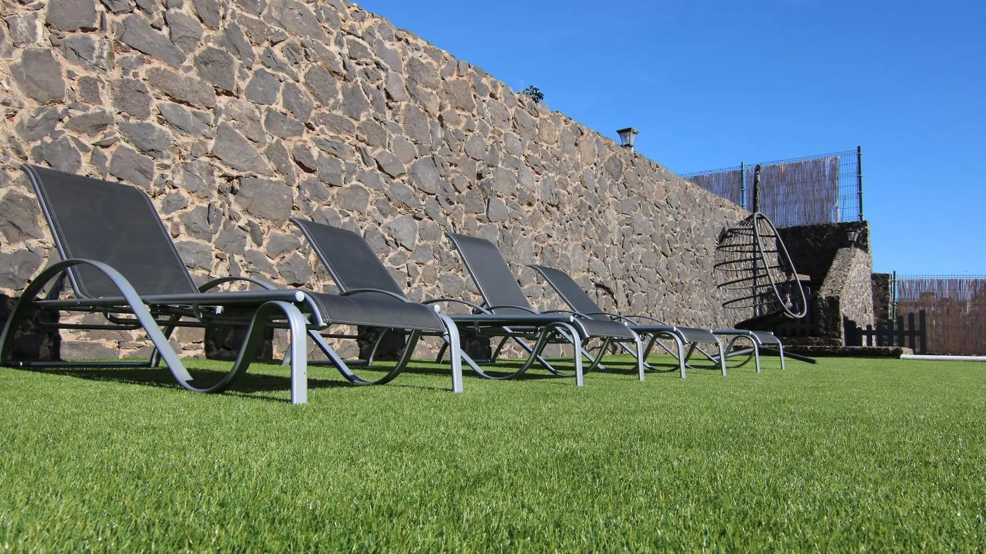 Villa Gonzalez Sea Views Радазул